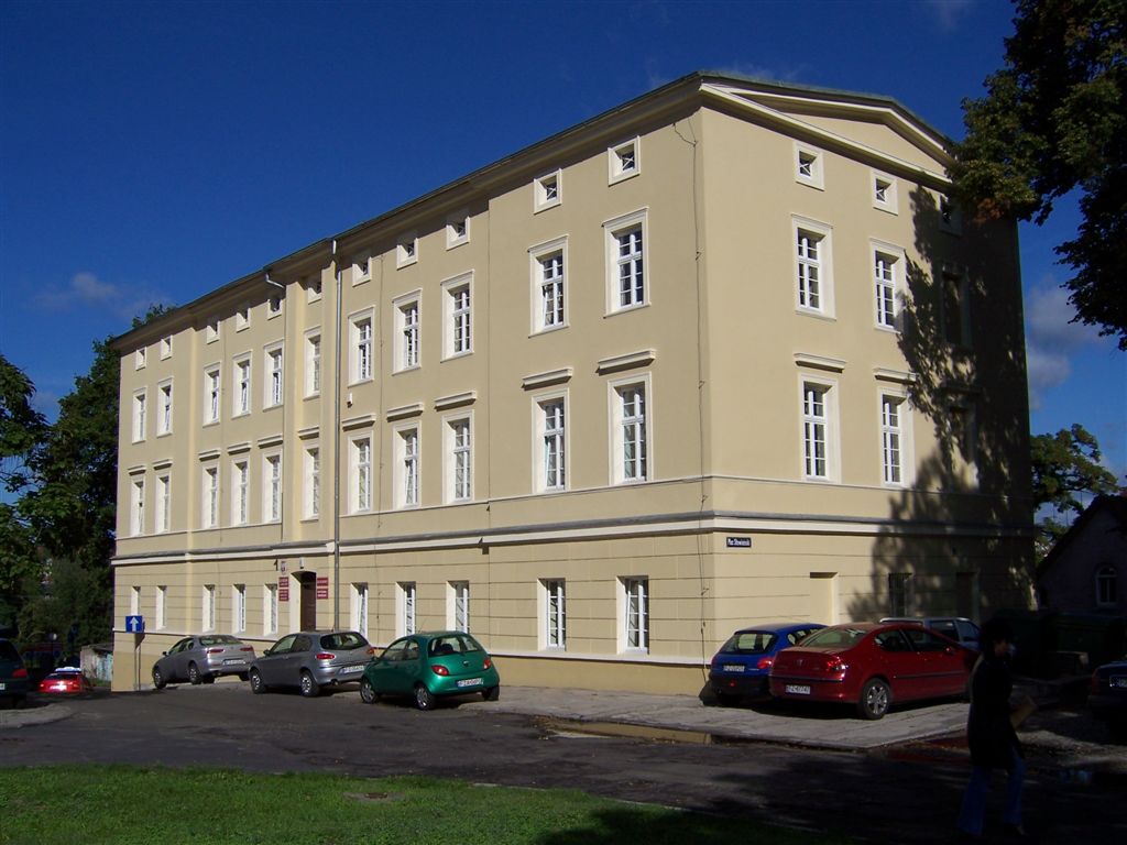 Budynek Sądu przy pl. Słowiańskim 5